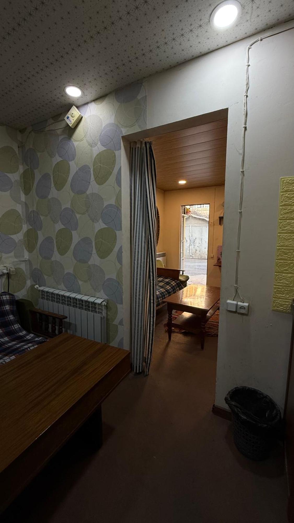Vahe'S Corner House Hotel Yerevan Bagian luar foto