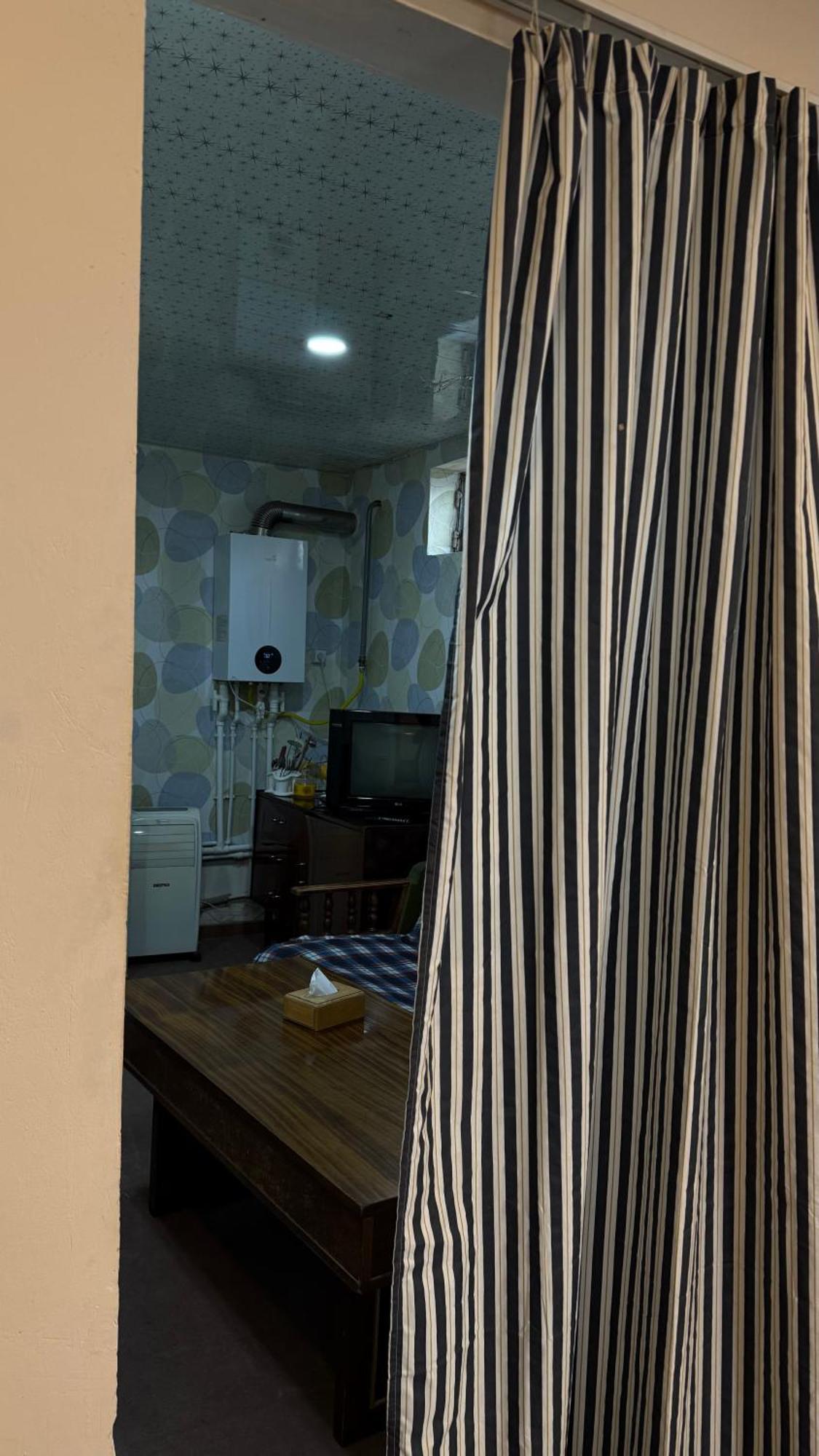 Vahe'S Corner House Hotel Yerevan Bagian luar foto
